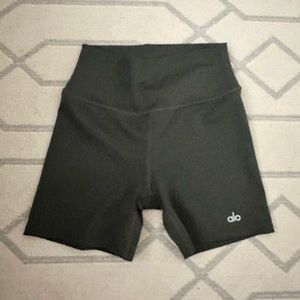 Alo 5” biker short